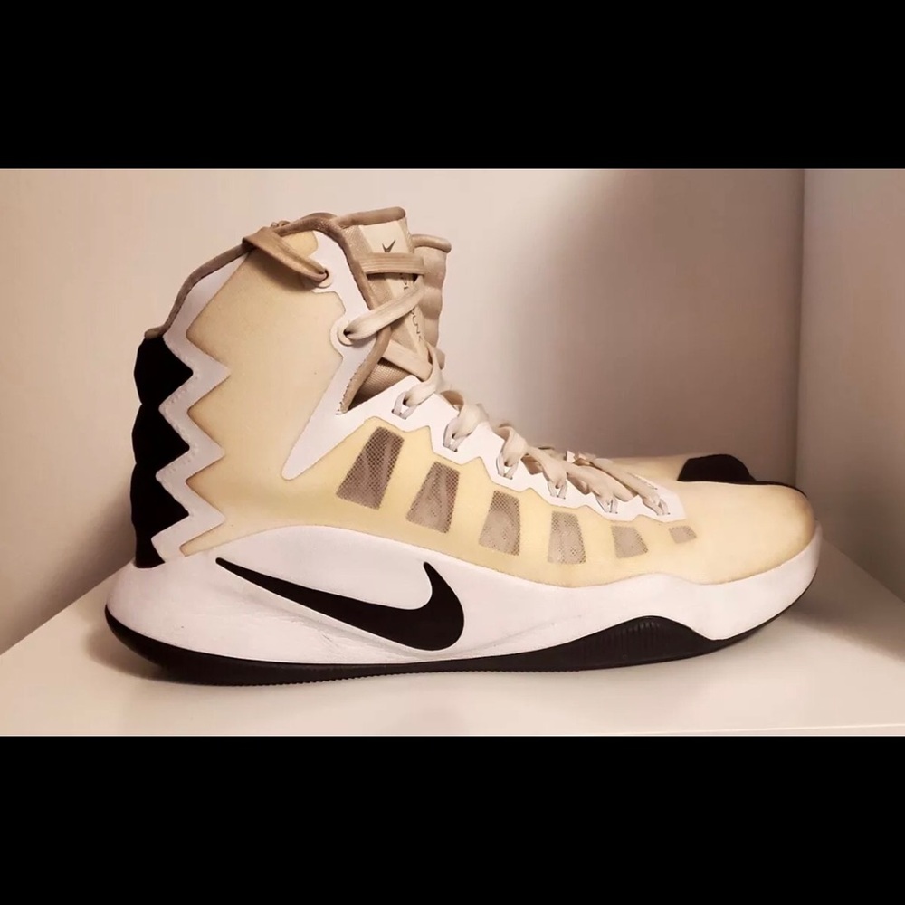Nike Hyperdunk 2016 | Women’s